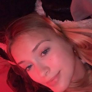 Meet your Posher, Mia